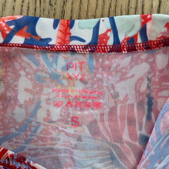 Pitaya Philadelphia Short Sleeve Swimsuit - Picture 10 of 13